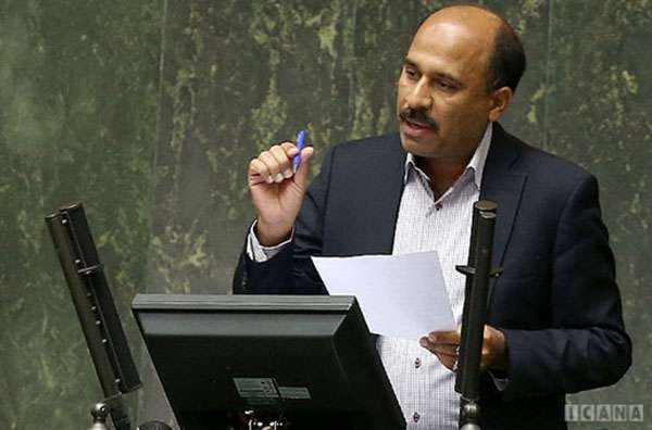 انتقاد نماینده شرق هرمزگان از انتقال آب از ساحل سیریک به استان های کویری